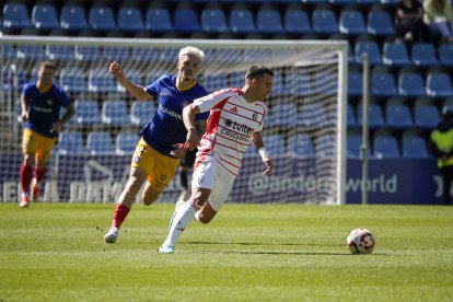 Un momento del partido entre el Andorra y la Ponferradina.