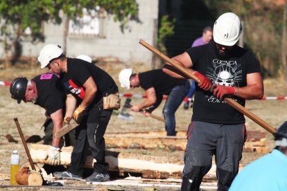 Una decena de parejas y numeroso público dio forma al certamen.