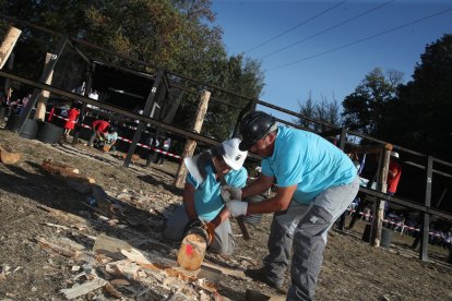 Una decena de parejas y numeroso público dio forma al certamen.