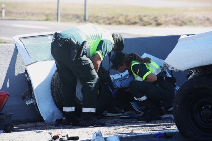 El accidente le ha costado la vida a tres personas y otras dos han resultado heridas.