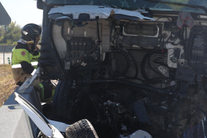 El accidente le ha costado la vida a tres personas y otras dos han resultado heridas.