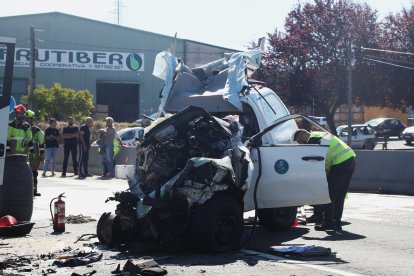 El accidente le ha costado la vida a tres personas y otras dos han resultado heridas.