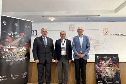 Momento de la presentación del Mundial Júnior de Halterofilia que acoge León del 19 al 27 de septiembre.