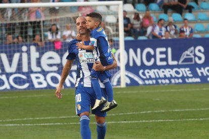 Imagen del partido homenaje al jugador blanquiazul.