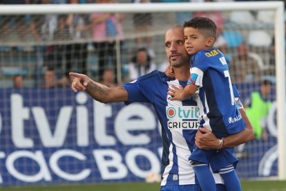 Imagen del partido homenaje al jugador blanquiazul.