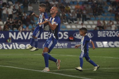 Imagen del partido homenaje al jugador blanquiazul.