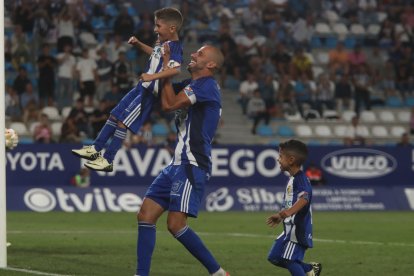 Imagen del partido homenaje al jugador blanquiazul.