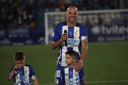 Imagen del partido homenaje al jugador blanquiazul.