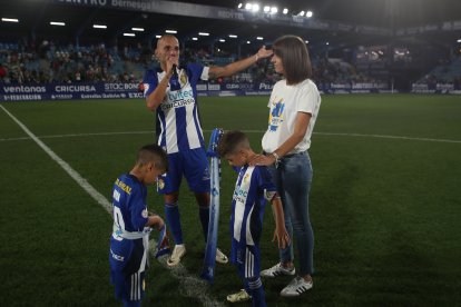 Imagen del partido homenaje al jugador blanquiazul.