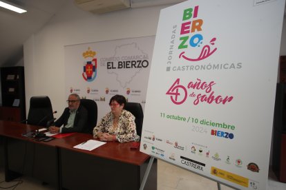 El presidente del Consejo Comarcal y la consejera de Turismo presentaron las Jornadas Gastronómicas y la nueva marca.