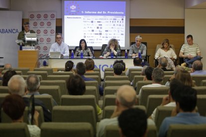 Un momento de la asamblea general del Ademar.