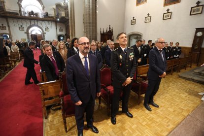 Marco Morala, Roberto González y Olegario Ramón, en la Basílica de la Encina.