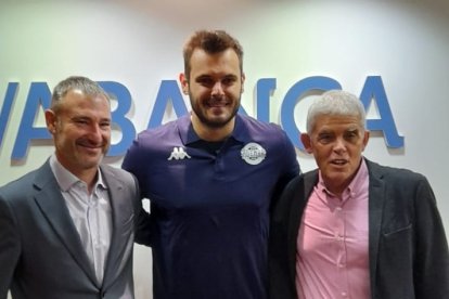 Rodrigo Benites, en su presentación como jugador del Abanca Ademar.