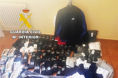 Material incautado en la operación de la Guardia Civil.