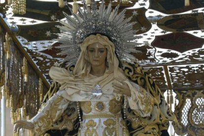 La Dolorosa de la cofradía del Dulce Nombre de Jesús Nazareno, cuya joya del corazón clavado en el pecho será una de las piezas centrales del Museo Diocesano y de Semana Santa de León.