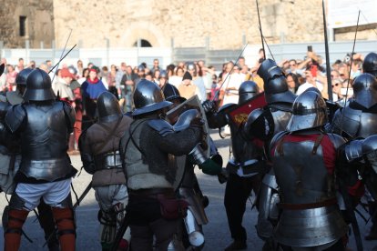 Las mejores fotos de la recreación del asalto irmandiño al Castillo de Ponferrada.