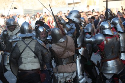 Las mejores fotos de la recreación del asalto irmandiño al Castillo de Ponferrada.