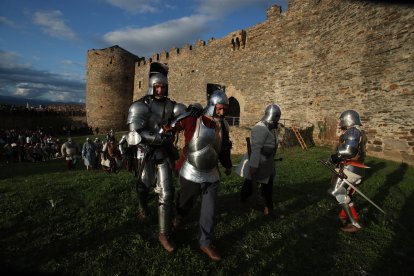 Las mejores fotos de la recreación del asalto irmandiño al Castillo de Ponferrada.