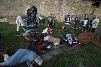 Las mejores fotos de la recreación del asalto irmandiño al Castillo de Ponferrada.