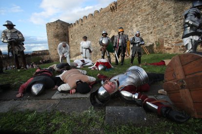 Las mejores fotos de la recreación del asalto irmandiño al Castillo de Ponferrada.