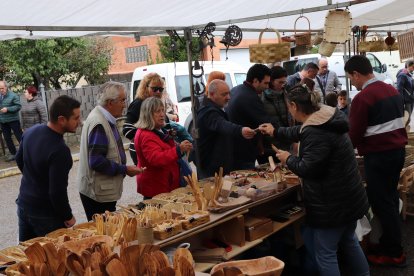 La lluvia amenazó la jornada, lo que no impidió la presencia de personas.