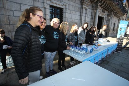 La marcha impulsada por AFA Bierzo partió de la plaza del Ayuntamiento de Ponferrada.