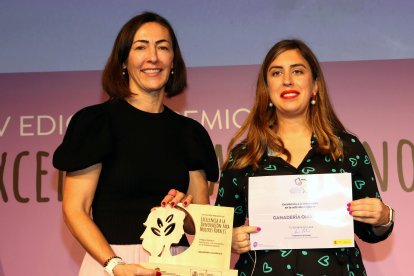 La ganadera leonesa Ana Aída Rodrigo (Tu  Ternera en casa) ha sido una de las galardonadas este martes con los premios de Excelencia a la Innovación para mujeres rurales que concede el Ministerio de Agricultura, Pesca y Alimentación.