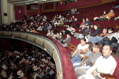 Interior del teatro Emperador.