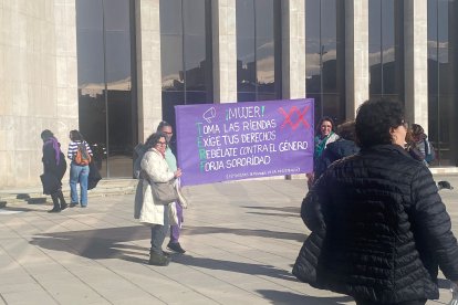 Manifestación en León contra la violencia machista.