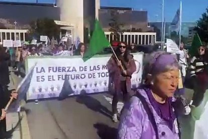 Manifestación de mujeres en León contra la violencia machista