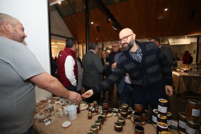 Apertura de la Feria de la Miel en Camponaraya