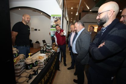 Apertura de la Feria de la Miel en Camponaraya