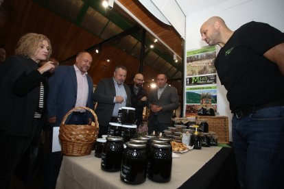 Apertura de la Feria de la Miel en Camponaraya