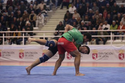 Corro Campeón de Campeones de lucha leonesa