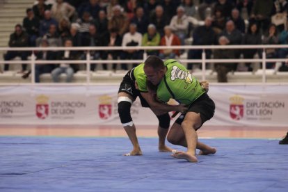 Corro Campeón de Campeones de lucha leonesa