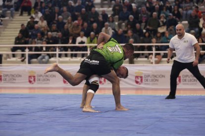 Corro Campeón de Campeones de lucha leonesa