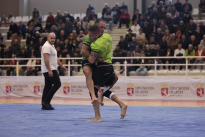 Corro Campeón de Campeones de lucha leonesa