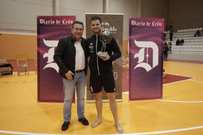 Corro Campeón de Campeones de lucha leonesa