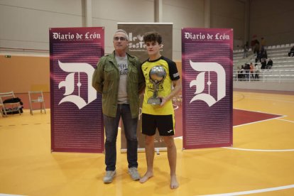 Corro Campeón de Campeones de lucha leonesa