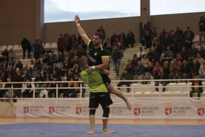 Corro Campeón de Campeones de lucha leonesa