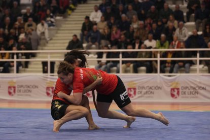 Corro Campeón de Campeones de lucha leonesa