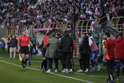 Imágenes del derbi Cultural Leonesa - Ponferradina.