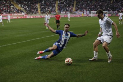 Imágenes del derbi Cultural Leonesa - Ponferradina.