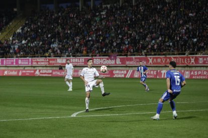 Imágenes del derbi Cultural Leonesa - Ponferradina.