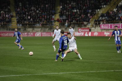 Imágenes del derbi Cultural Leonesa - Ponferradina.