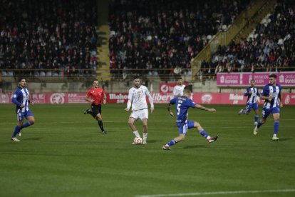 Imágenes del derbi Cultural Leonesa - Ponferradina.