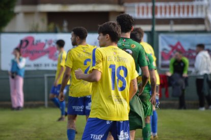 El Atlético Mansillés sacó un valioso empate de su visita al feudo del Tordesillas.