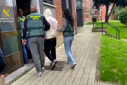 Un vecino de Águilas (Murcia) que había asentado su residencia en Gijón ha sido detenido por la Guardia Civil como presunto autor de dos violentas agresiones sexuales cometidas en apenas seis meses durante 2023 en una zona aislada del municipio de San Juan de los Terreros, en Almería. EFE/ Guardia Civil SOLO USO EDITORIAL/SOLO DISPONIBLE PARA ILUSTRAR LA NOTICIA QUE ACOMPAÑA (CRÉDITO OBLIGATORIO)