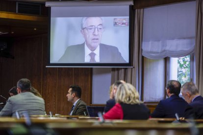 El exdirector de la Guardia Civil Leonardo Marcos, declara por videoconferencia en la comisión de investigación del caso Koldo.