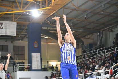 El C. Ponferrada cayó ante el Huelva en la Segunda FEB.